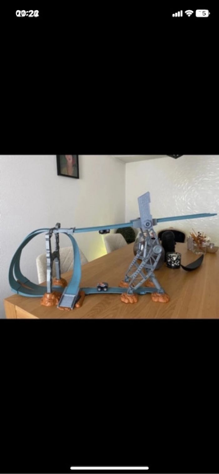 HOT WHEELS circuit vintage + 2 voitures aimantées - photo numéro 8