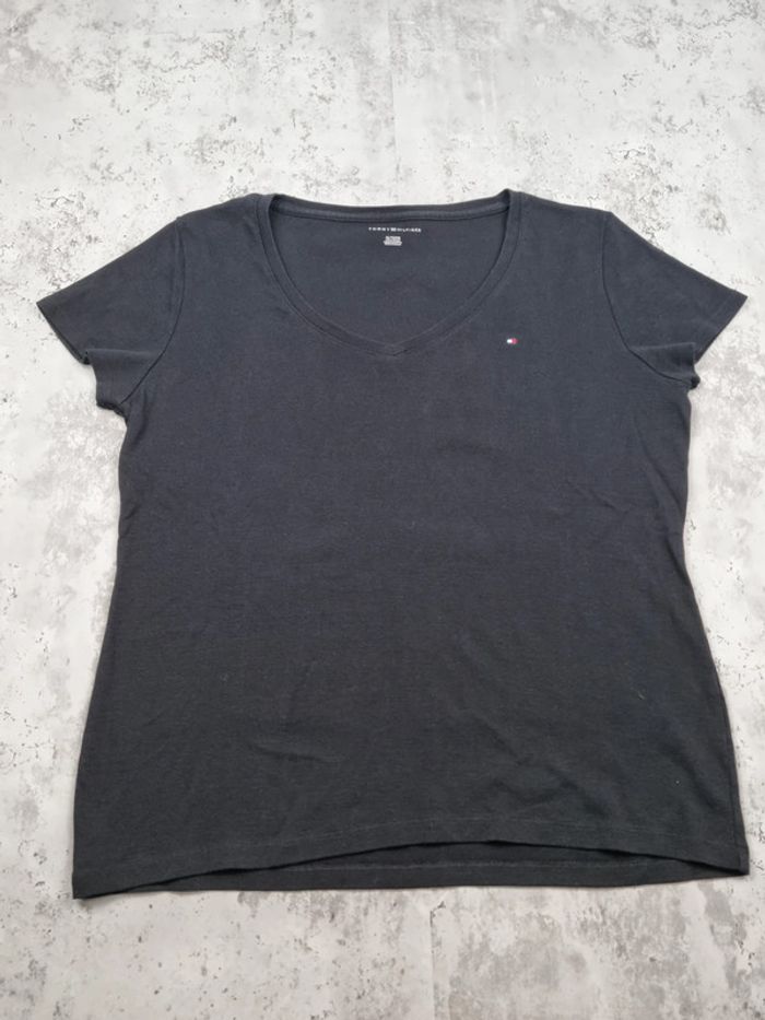 T-shirt col V Tommy Hilfiger noir – Taille XL Femme - photo numéro 3