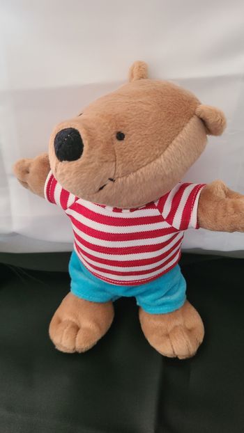 Doudou OURS tee shirt rayé rouge short bleu CONFORAMA 23 cm