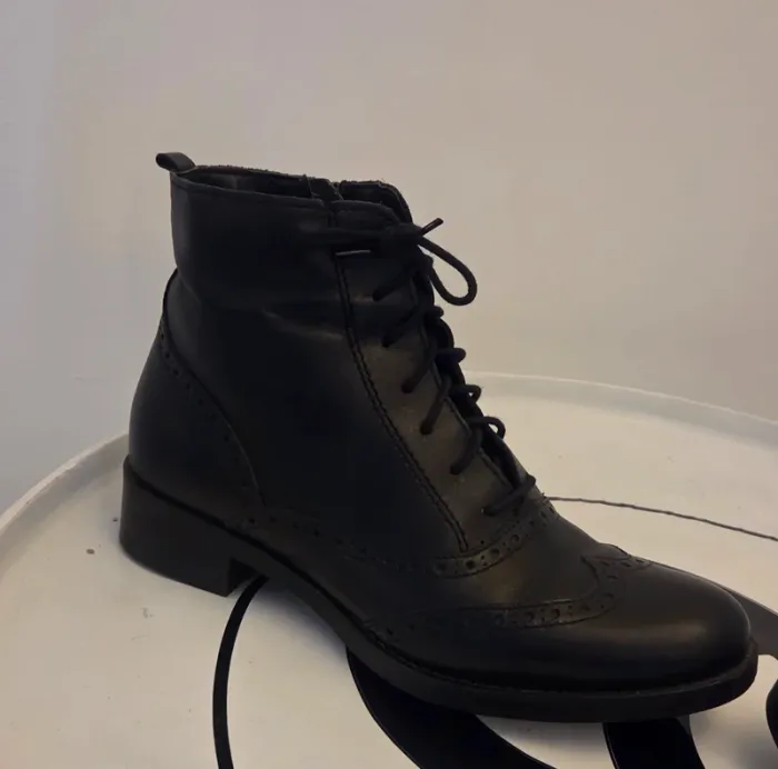 Boots richelieu en cuir noir Ellen Blake – Pointure 38 – Excellent état - photo numéro 6
