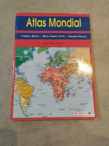 Livre atlas mondial