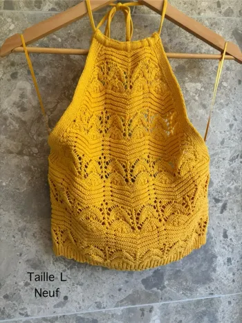 Top crochet emmanchure américaine moutarde Mango