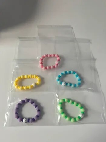 Lot de 5 bracelets avec croix