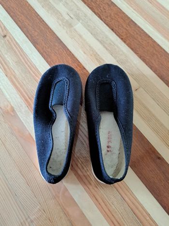 Chaussons gym T27