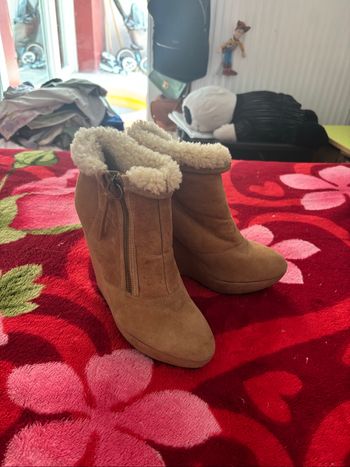 Paire bottines d’hiver femme