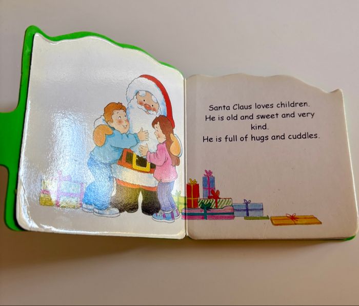Livre de Noël en anglais pour enfant “Santa Claus” de Gill Davies - photo numéro 3