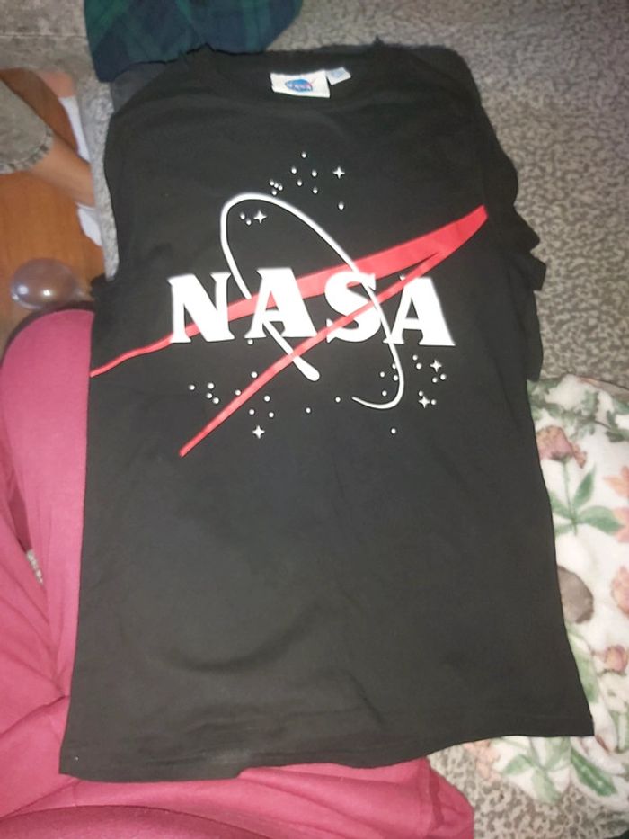 Tshirt nasa primark taille 2xs 32/34 - photo numéro 1