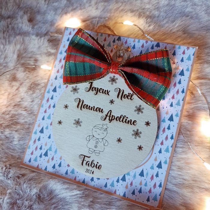Boule de Noël en bois Maîtresse, nounou, Atsem, parrain, marraine _ Cadeau maîtresse - photo numéro 3