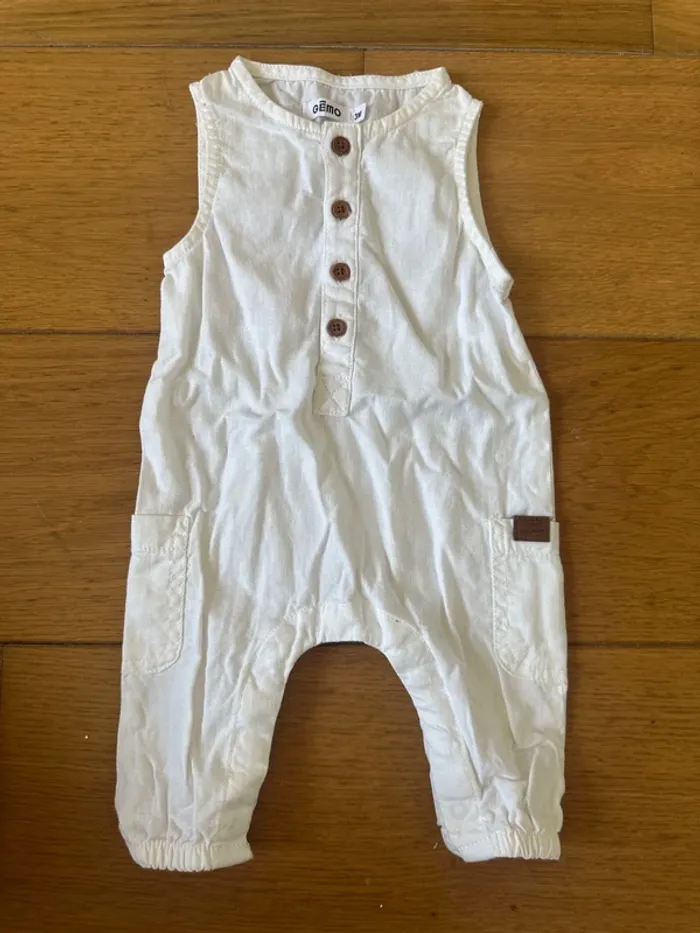 Combinaison bébé blanche Gémo – Taille 3 mois – Boutons bois - photo numéro 2
