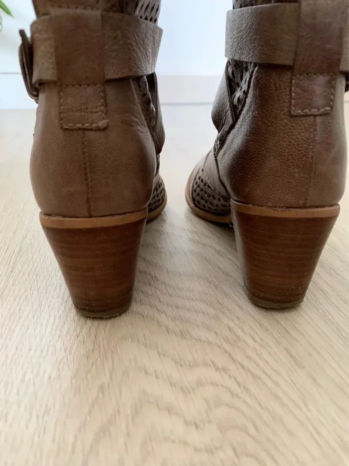 Bottines pointues à talons - photo numéro 5