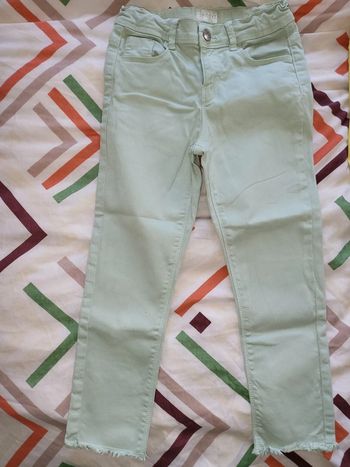 Pantalon 3/4 vert pâle 9 ans