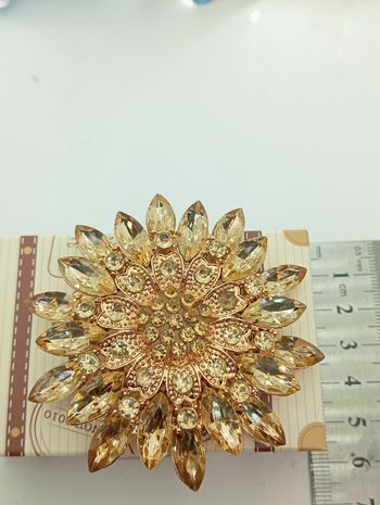 Broche