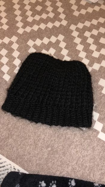 Bonnet noir oreilles chat