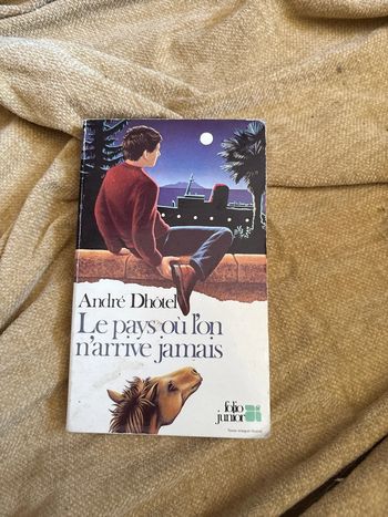 Le pays où l on n’arrive jamais