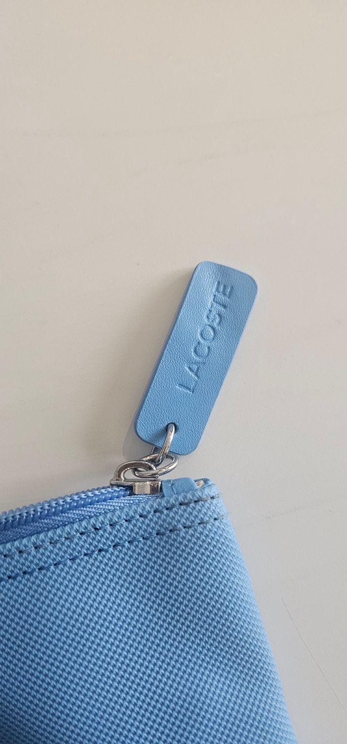 Sac lacoste - photo numéro 4
