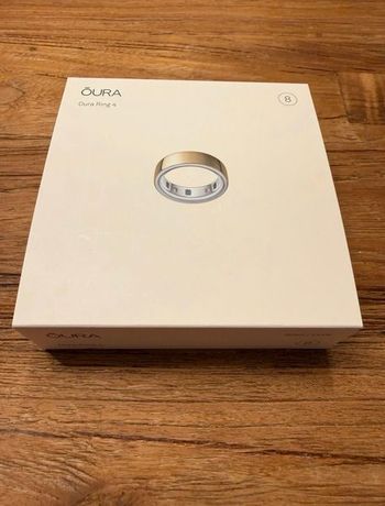 OURA Ring 4 Gold 8 neuf