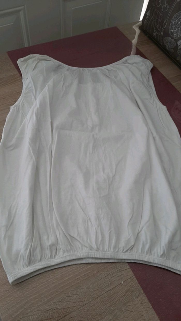 T-shirt sans manches - photo numéro 2