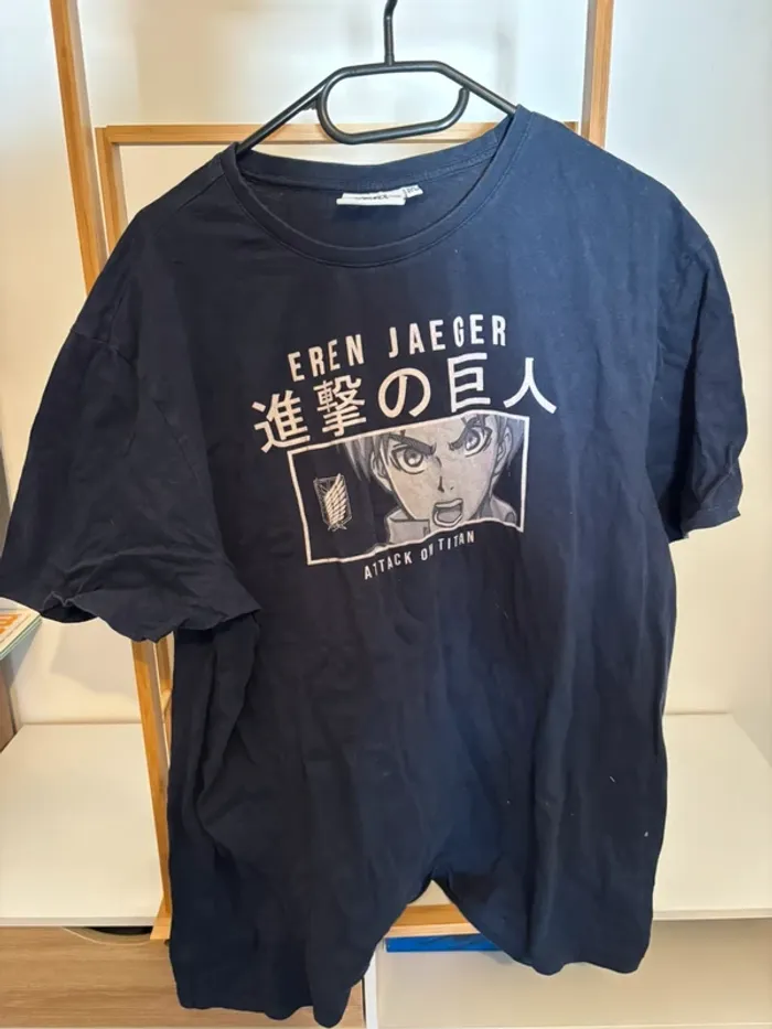 Tee shirt attaque des titans