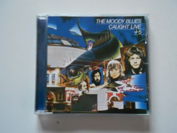 the moody blues : caught live +5