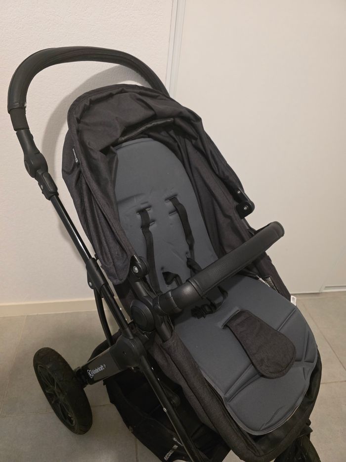 Poussette - photo numéro 2
