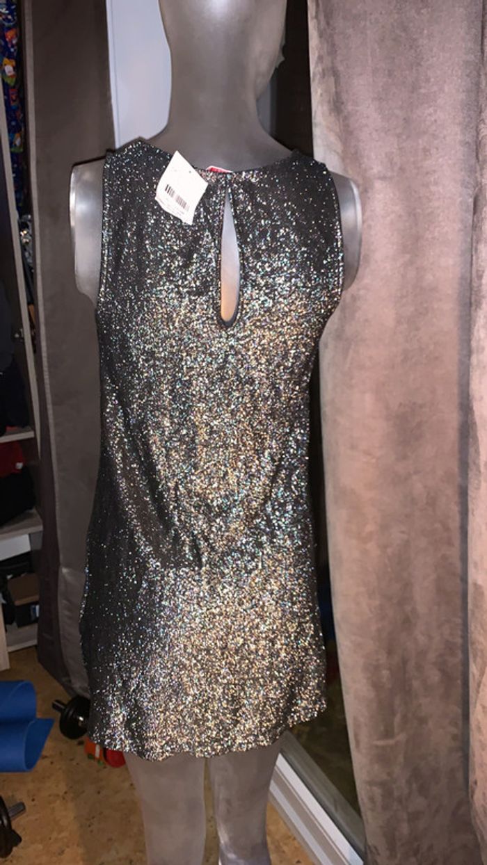 Très jolie robe - photo numéro 3