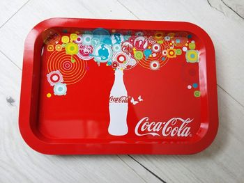 Plateau rectangulaire Coca-Cola rouge 30 x 21 cm 