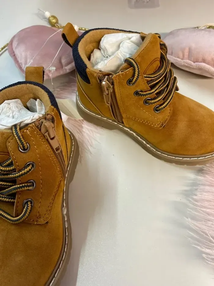Bottines garçon (neuf) - Taille 25 - photo numéro 7