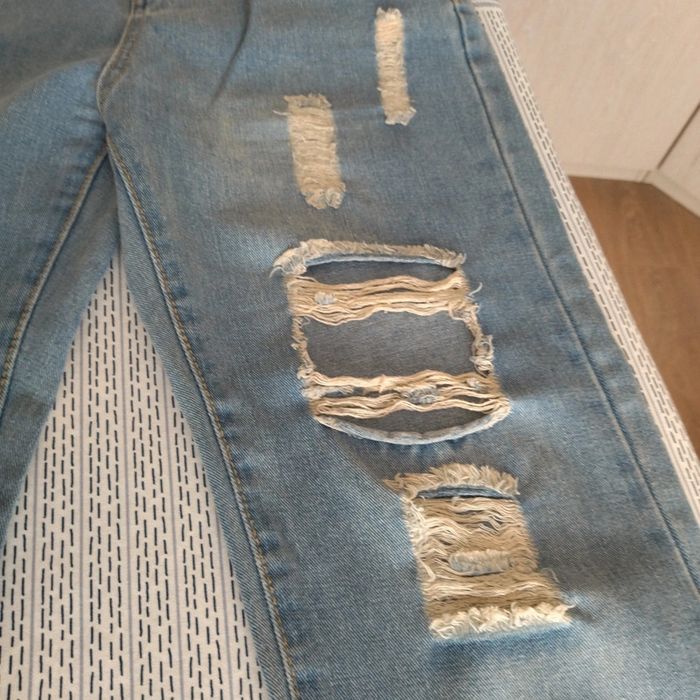 Jean troué - photo numéro 5