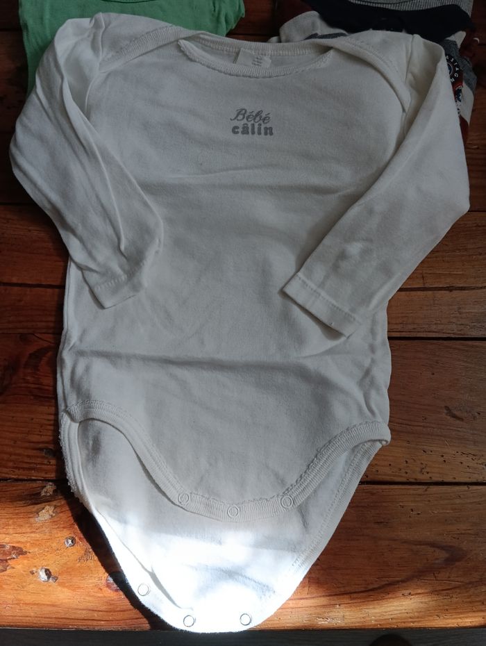 3 Tee short, 1 polo, 3 bodies - photo numéro 4