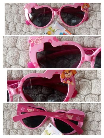 Une paire de lunettes de soleil Pat patrouille 