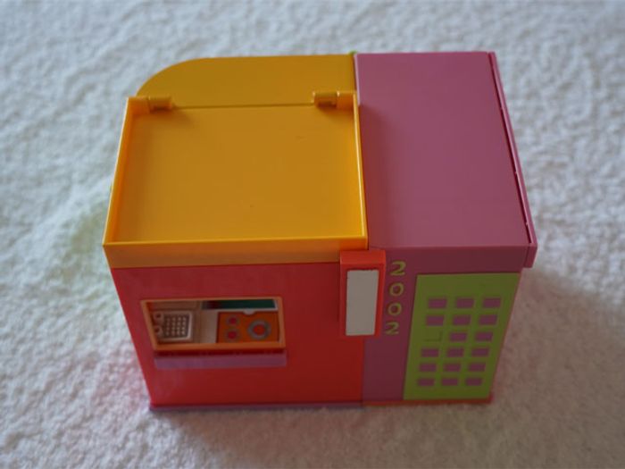 Lot n°2 Polly Pocket : 1 Maison + 3 poupées + accessoires - photo numéro 3