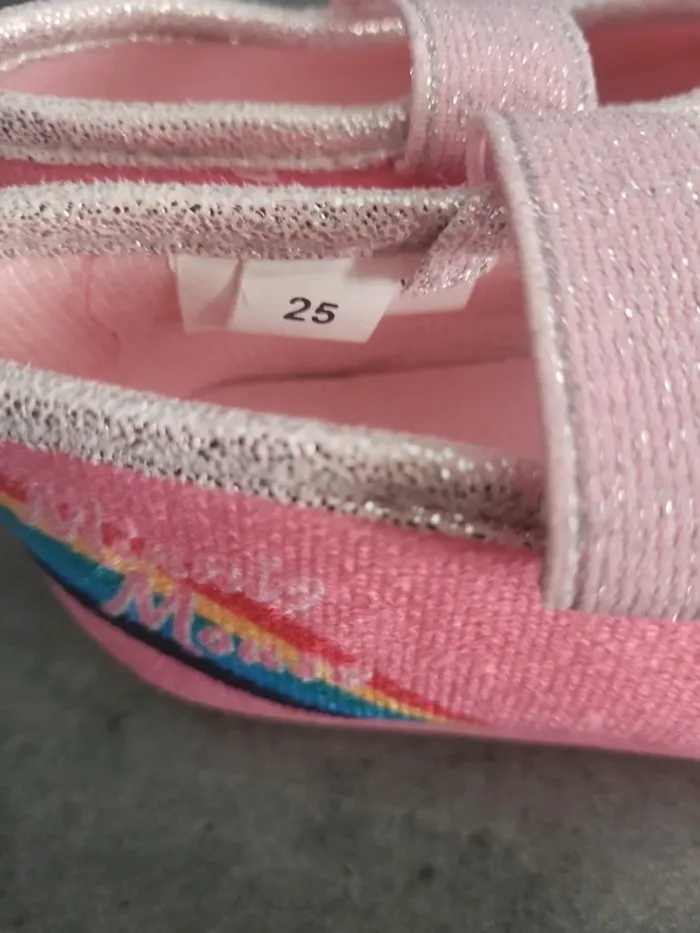 Vends chausson Minnie fille 25 - photo numéro 4