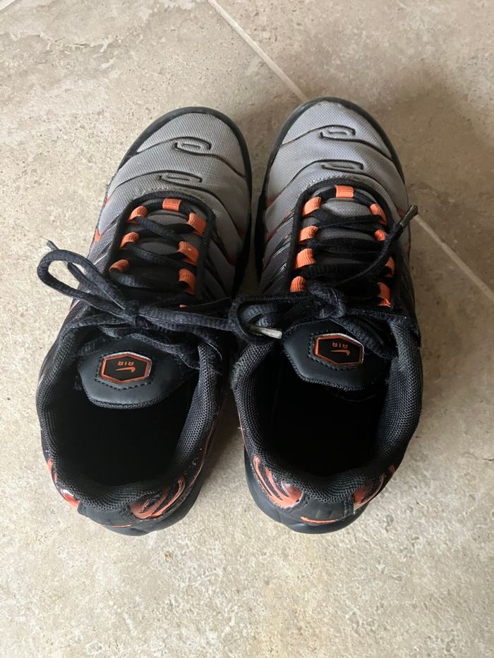 Chaussures TN Nike 35 - photo numéro 2