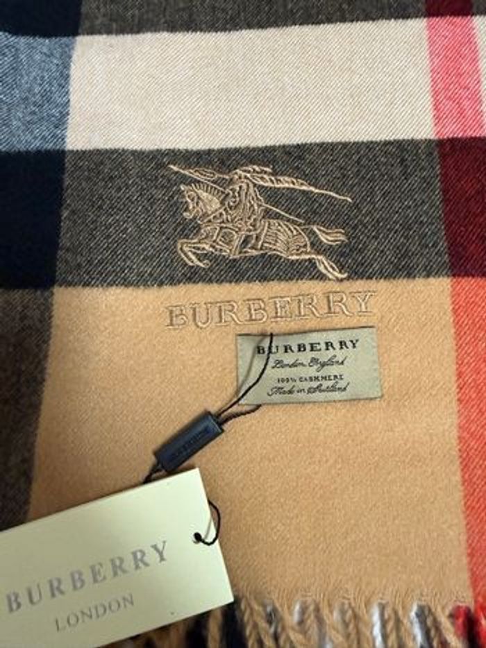 Écharpe Burberry - photo numéro 4