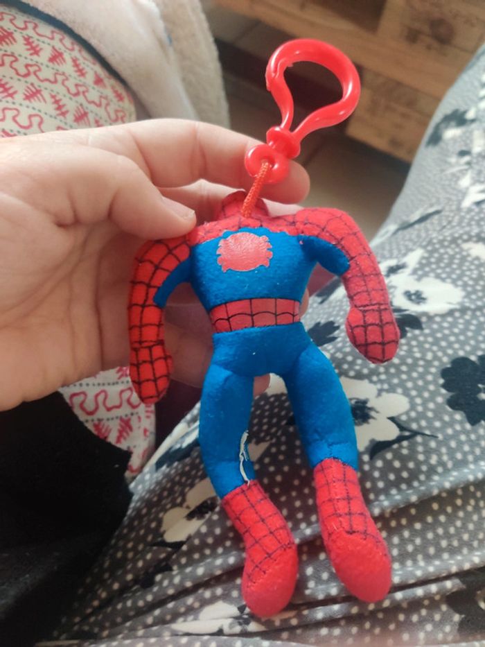 Porte clef spiderman - photo numéro 2