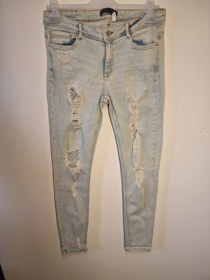 Jeans à trous