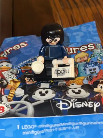 Figurine Lego Edna Mode, série 71024, Edna Mode, Disney, Series 2