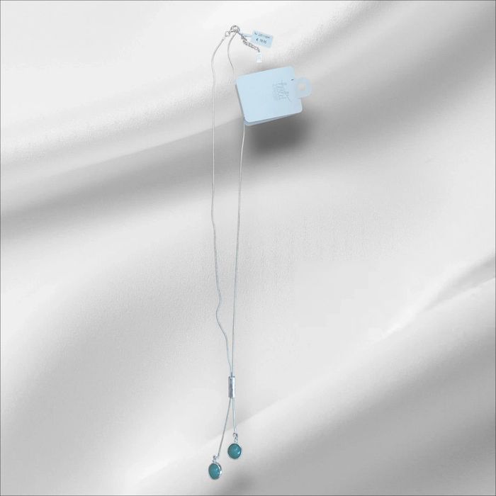 Collier neuf -leslii