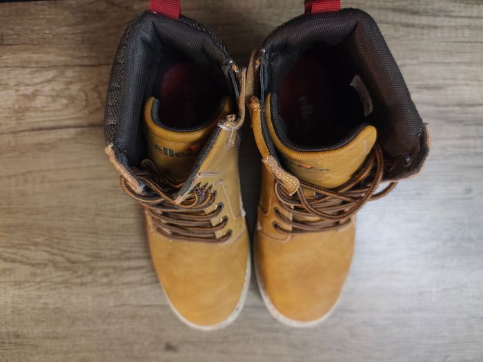 Boots ellesse neuves - photo numéro 4