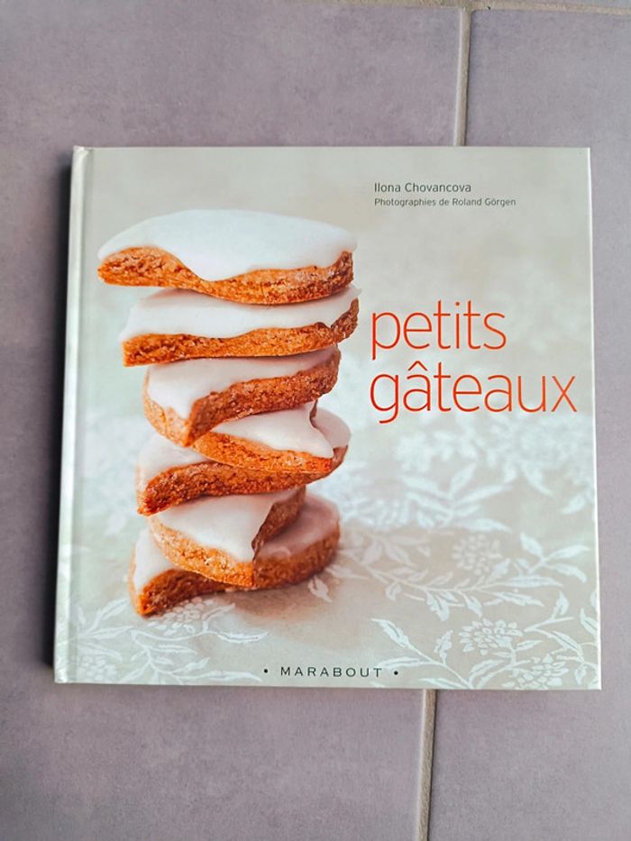 Livre "petits gâteaux "
