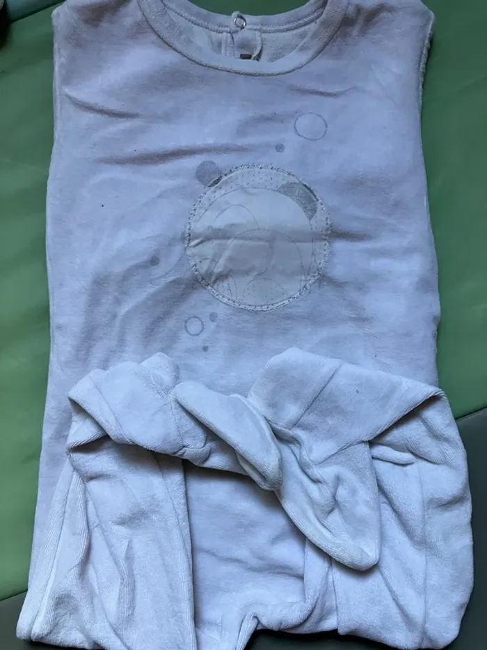 Lot de 4 grenouillères /pyjama 1 pièce en velours 24 mois (86cm) - photo numéro 4