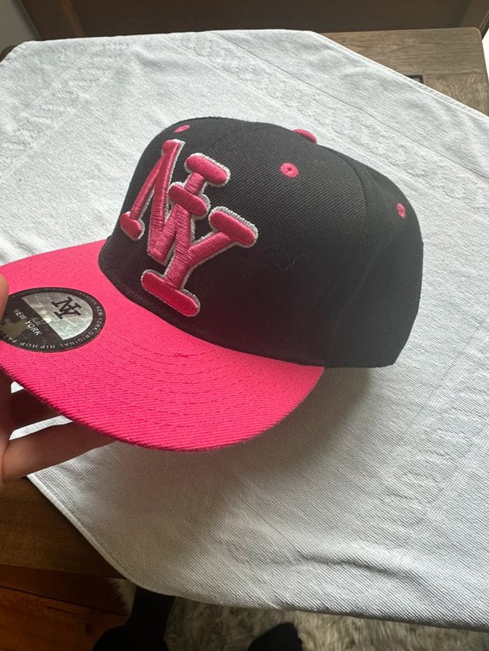 Casquette 🧢 NY Rose et Noir – Taille 58 - photo numéro 2