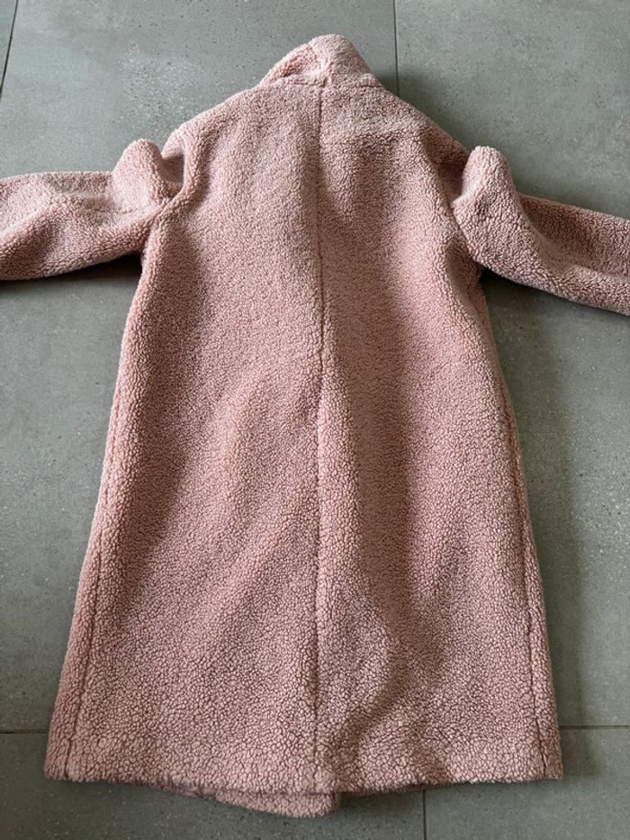 Manteau rose Primark, taille 38, bon état mais un petit trou à l'intérieur - photo numéro 5