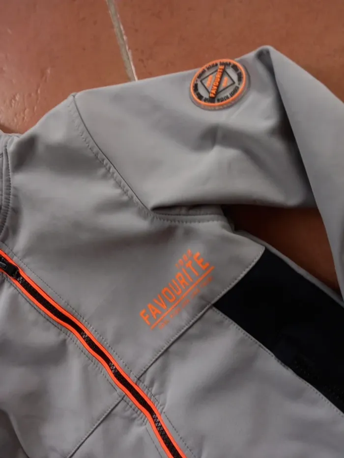 Jolie veste de pluie - photo numéro 3