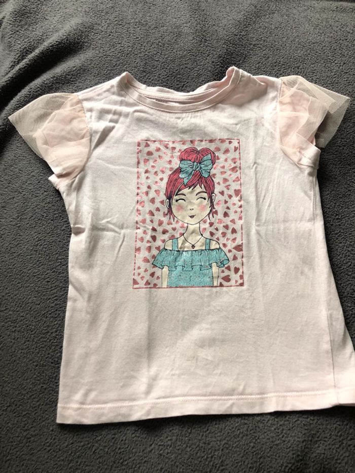 T shirt fille 4 ans coton et dentelle sur les épaules