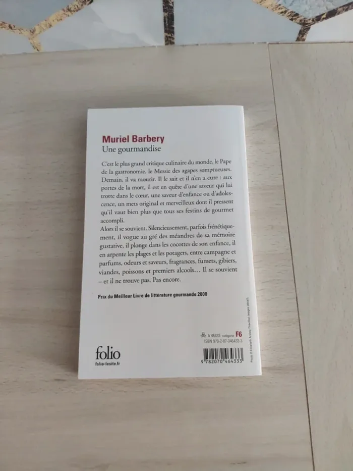 Livre poche une gourmandise Muriel Barbery - photo numéro 6