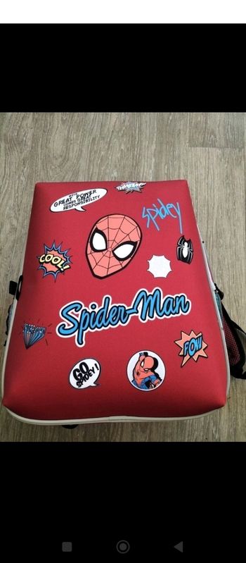 Beau sac à dos carrefour kids à 18€ avec le code 
PISCINE30
Le sac passe à 12,60€