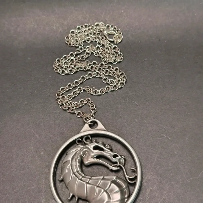 Collier mortal kombat - photo numéro 3