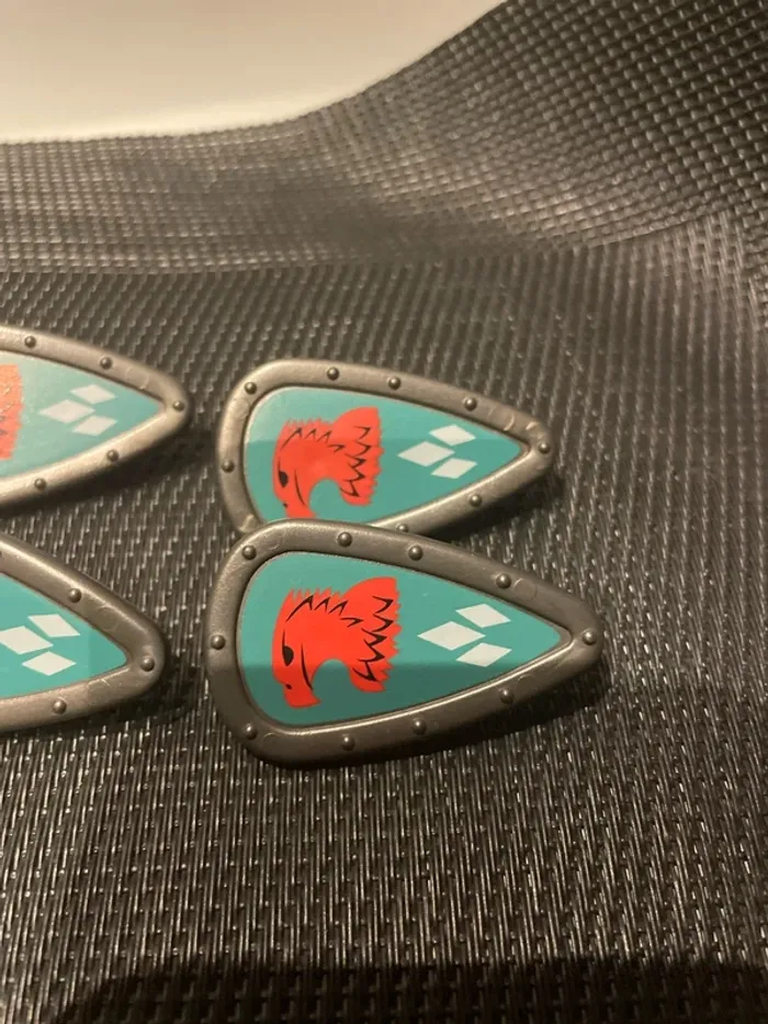 Playmobil lot 4 boucliers chevalier du faucon rouge 4163 4866 4867 4872 château moyen âge - photo numéro 3