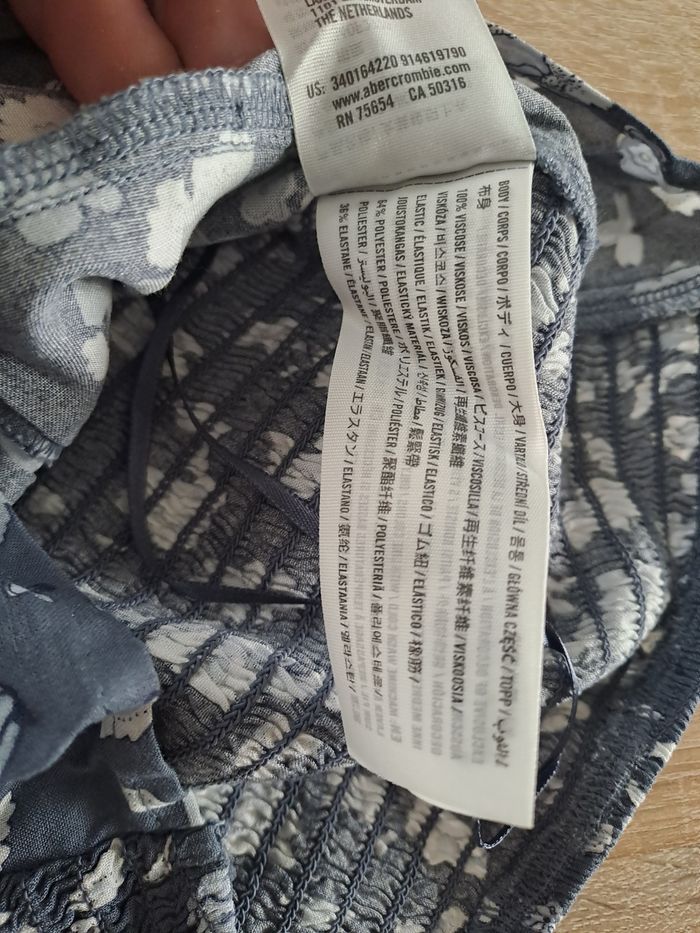 Joli Crop top hollister en taille M - photo numéro 4